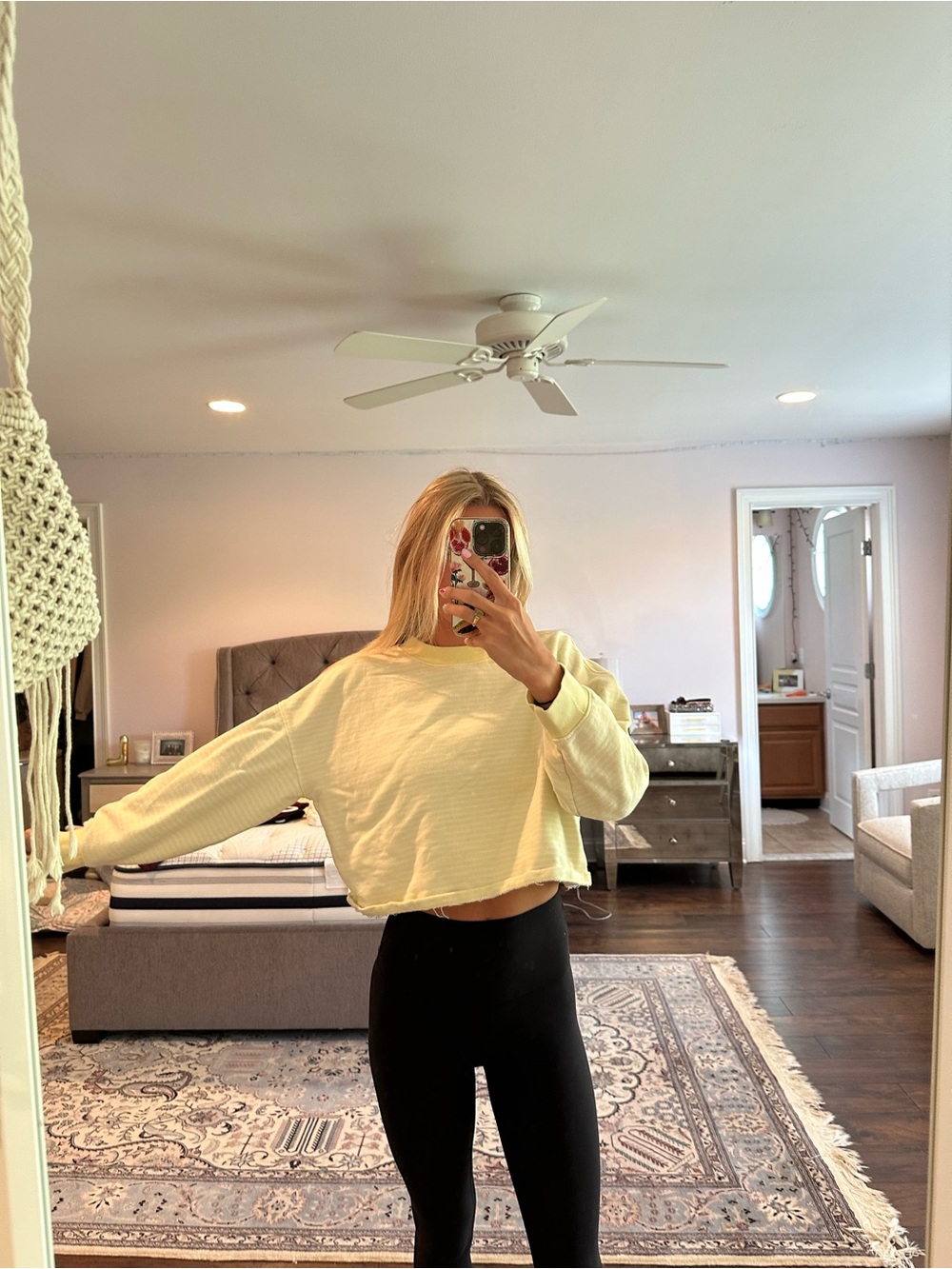 Cropped Pale Yellow Long-Sleeve Pullover Top